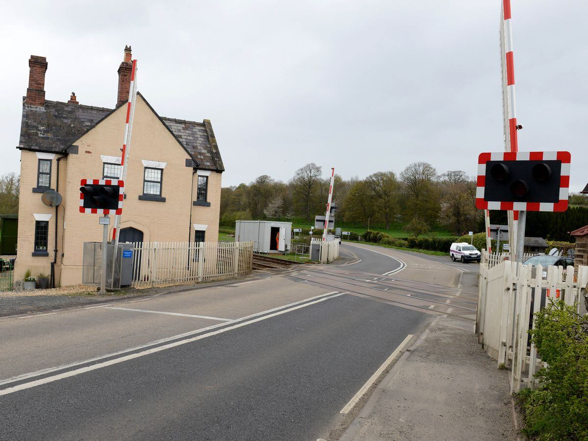 The level crossing at Onibury