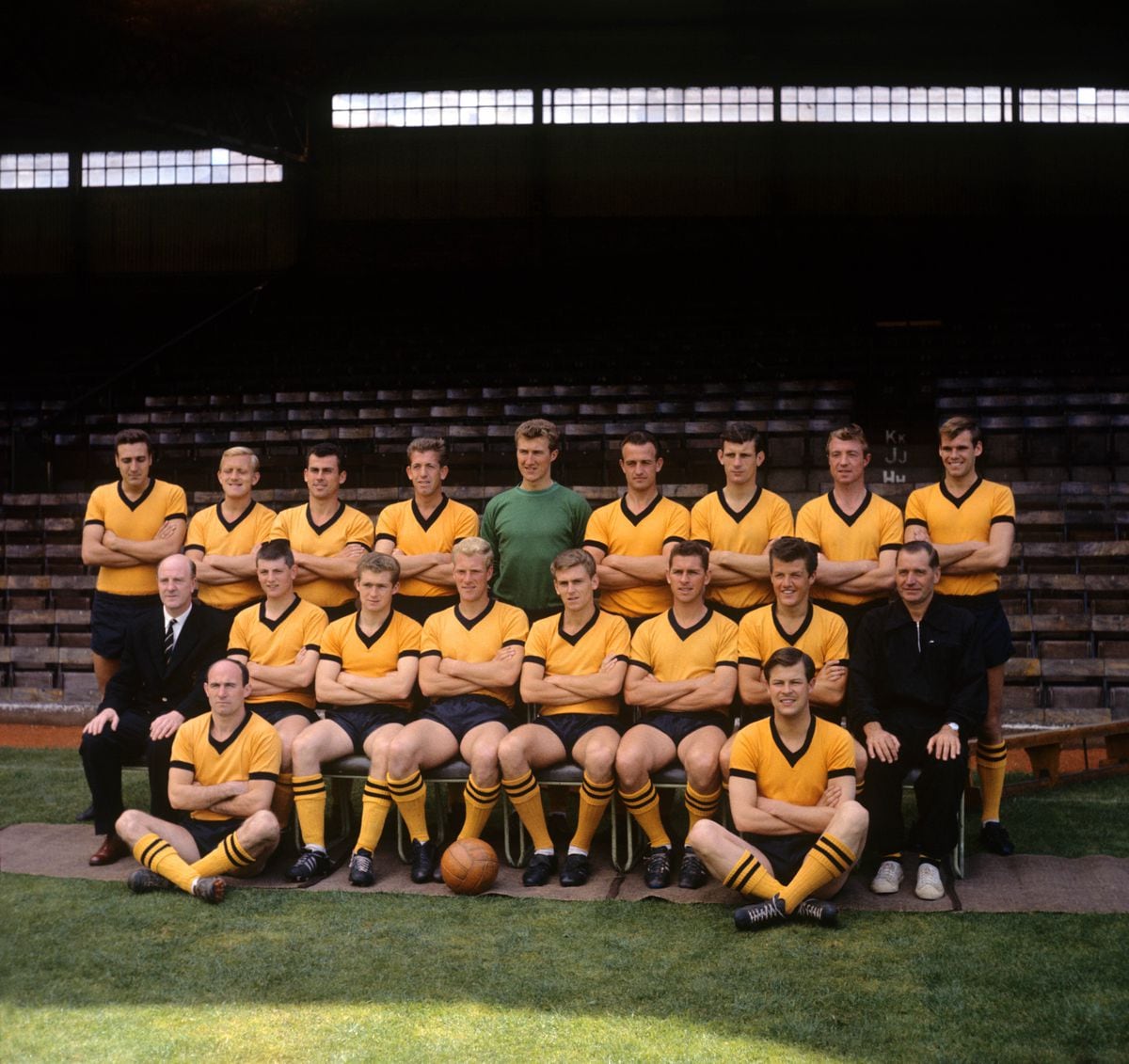 Wolverhampton Wanderers FC 1964-65. Ron Flowers can be seen in the middle row.