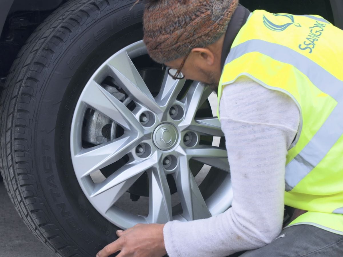 How to change a tyre