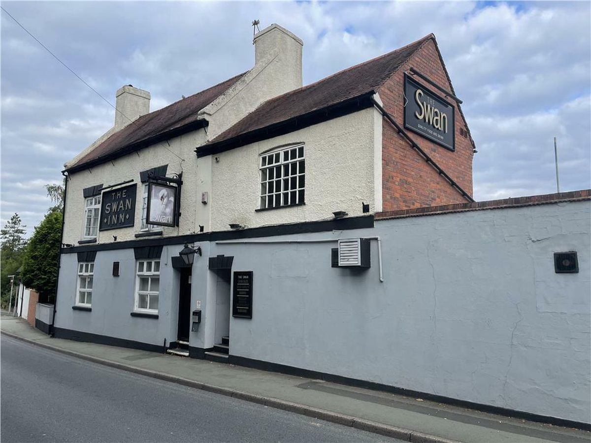 The Swan Inn in Sedgley welcomes its last customers in February. Picture: Rightmove