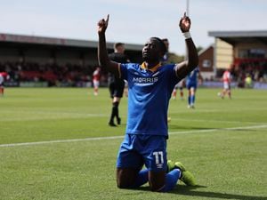 Dan Udoh of Shrewsbury Town celebrates after scoring a goal to make it 0-1 (AMA)