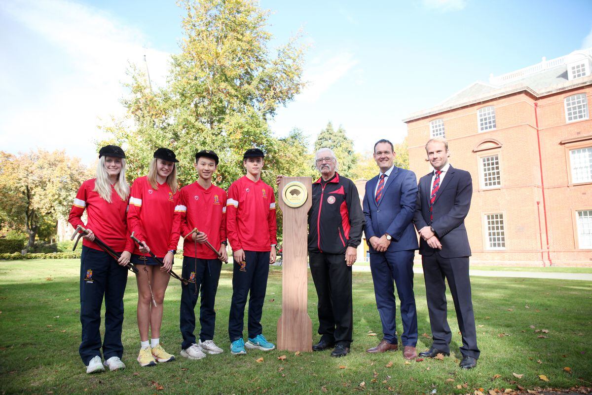 The unveiling of the plaque at the school saw hunstmen and women of RSSH joined by Dave Bedford, headmaster Leo Winkley, and teacher Frank Tickner