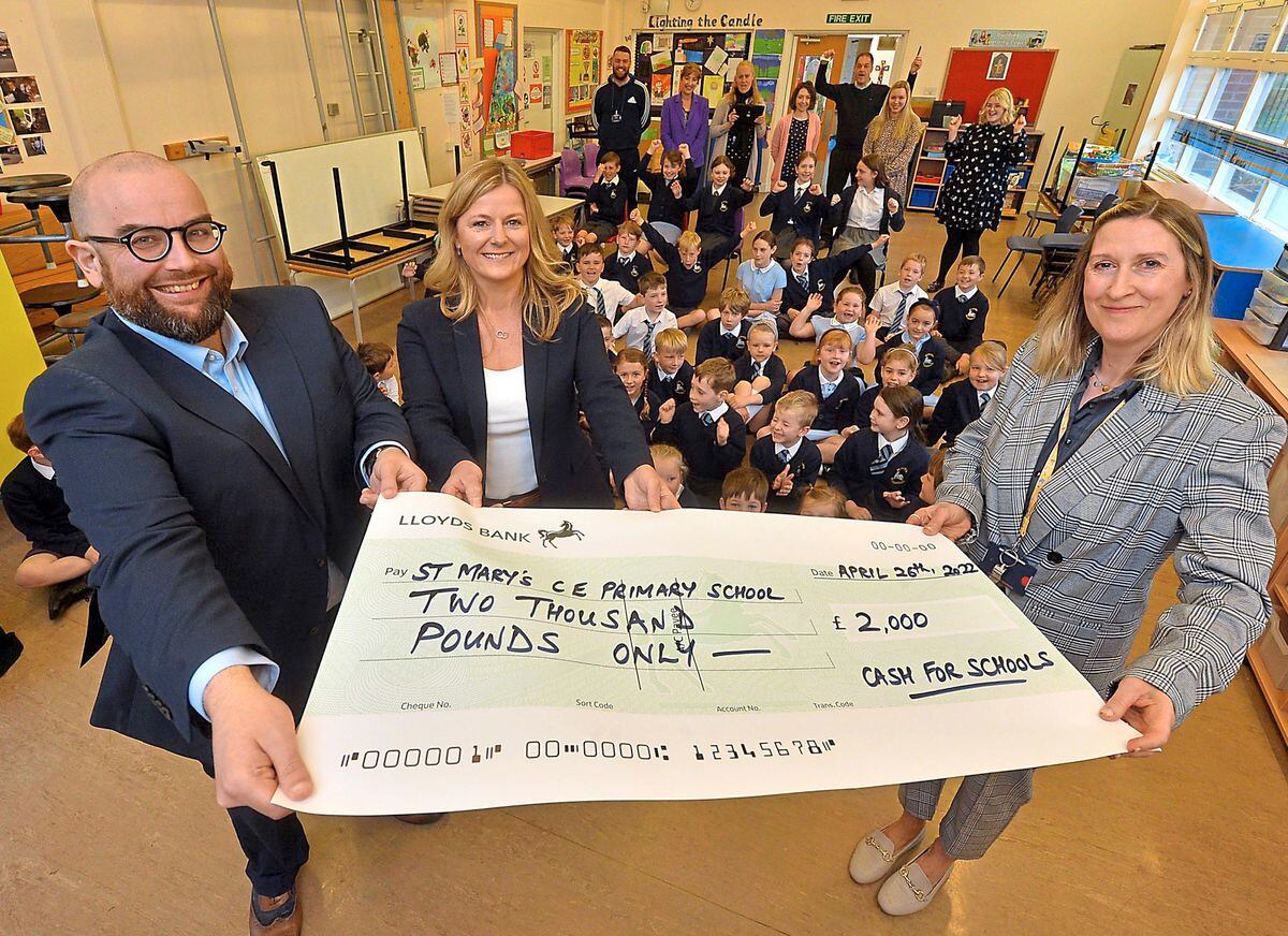 £2,000 – A presentation to St Mary’s CE Primary School, Mucklestone