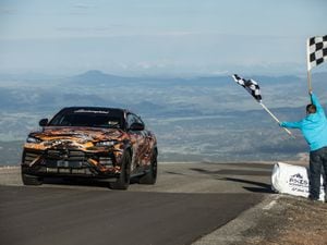 Upcoming Lamborghini Urus sets new fastest time for SUV on Pikes Peak hill climb