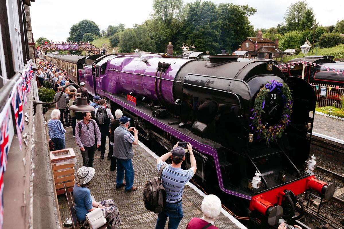 Severn Valley Railway Bridgnorth Jubilee day. In Picture: The Purple 'Elizabeth II' train arrives in Bridgnorth..