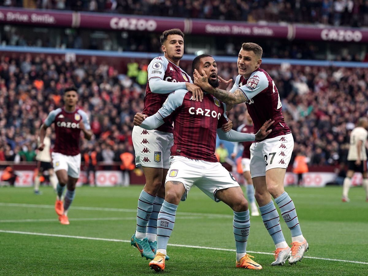 Aston Villa's Douglas Luiz celebrates scoring their side's first goal of the game with team-mates during the Premier League match at Villa Park, Birmingham. Picture date: Tuesday May 10, 2022. PA Photo. See PA story SOCCER Villa. Photo credit should read: Nick Potts/PA Wire...RESTRICTIONS: EDITORIAL USE ONLY No use with unauthorised audio, video, data, fixture lists, club/league logos or "live" services. Online in-match use limited to 120 images, no video emulation. No use in betting, games or single club/league/player publications..