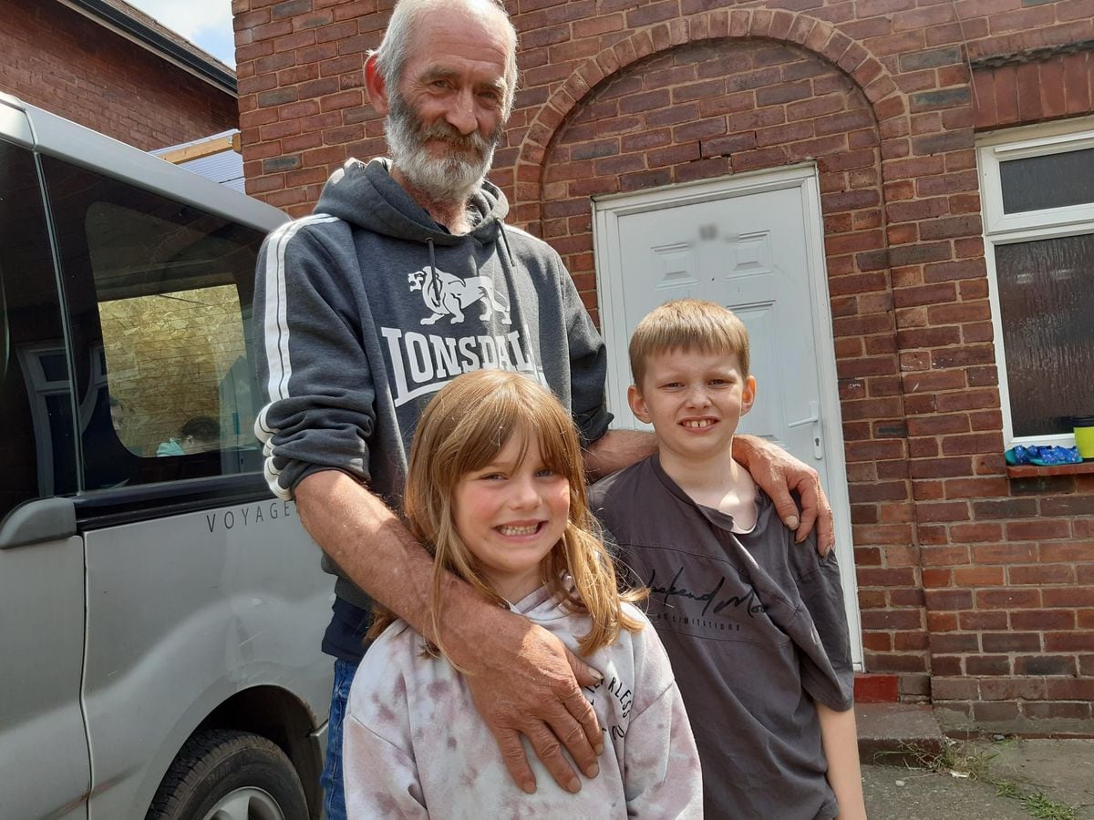 Grandad Dave Nash with two of his grandchildren, Leelah, aged 8 and Ollie, aged nine