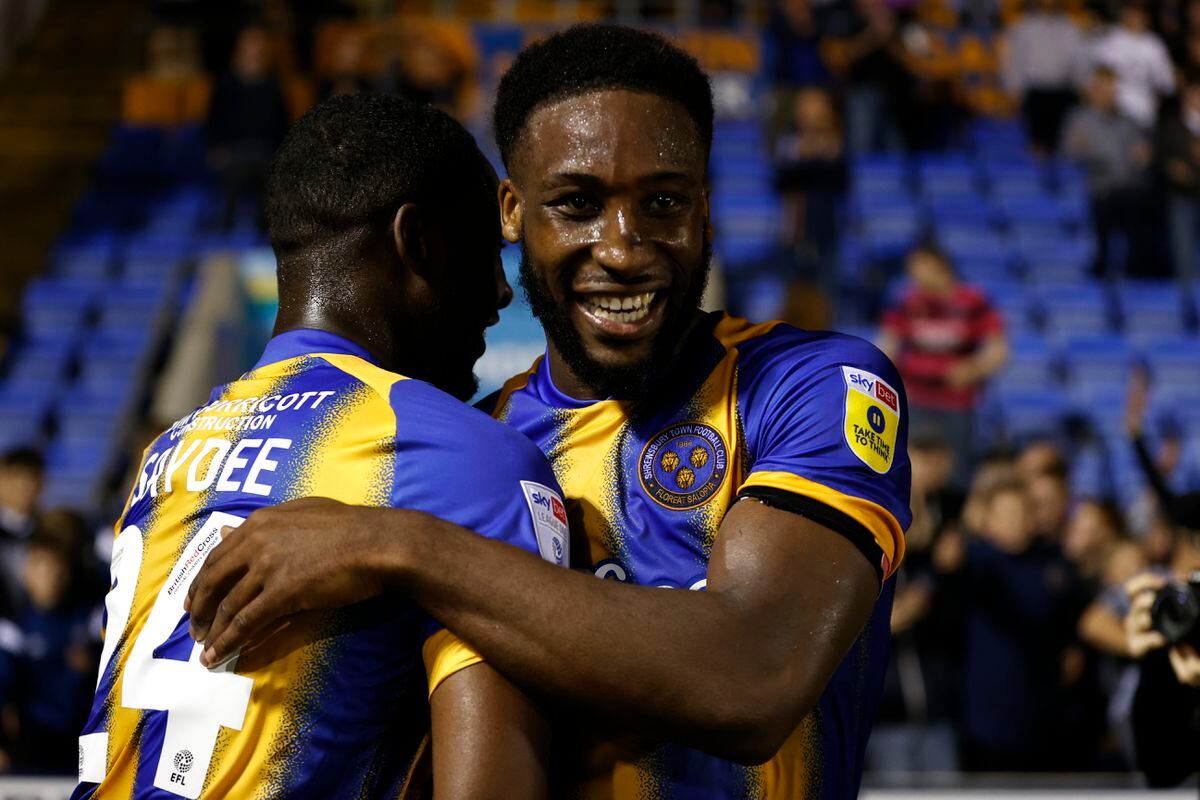 Chey Dunkley of Shrewsbury Town celebrates after scoring a goal to make it 3-2 (AMA)