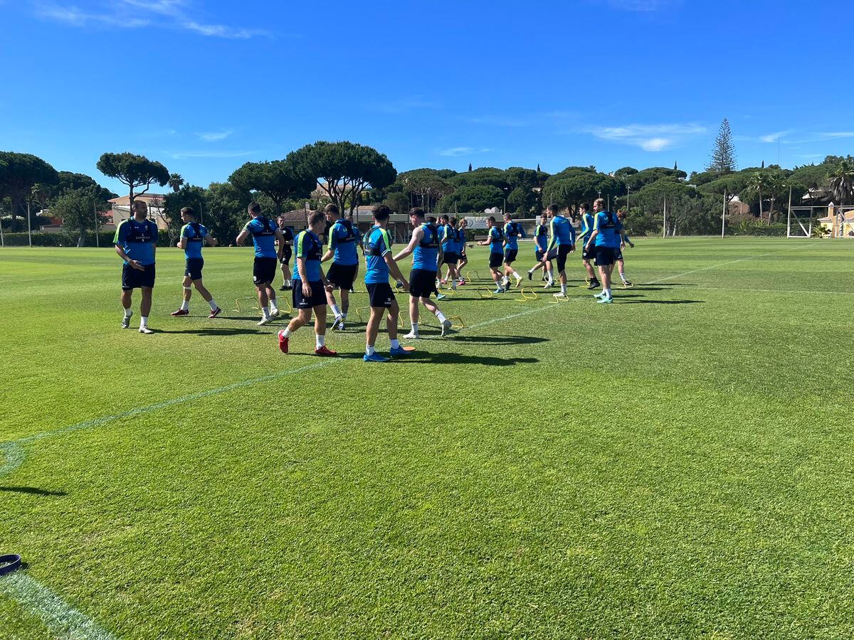 The New Saints training in Portugal (TNS twitter)