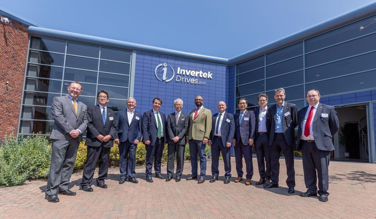 Foreign Secretary James Cleverly MP (centre) with Japanese Ambassador to the UK, Mr Hajime Hayashi  and representatives and guests of Invertek Drives Ltd