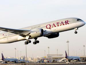 A Qatar Airways Boeing 787 Dreamliner