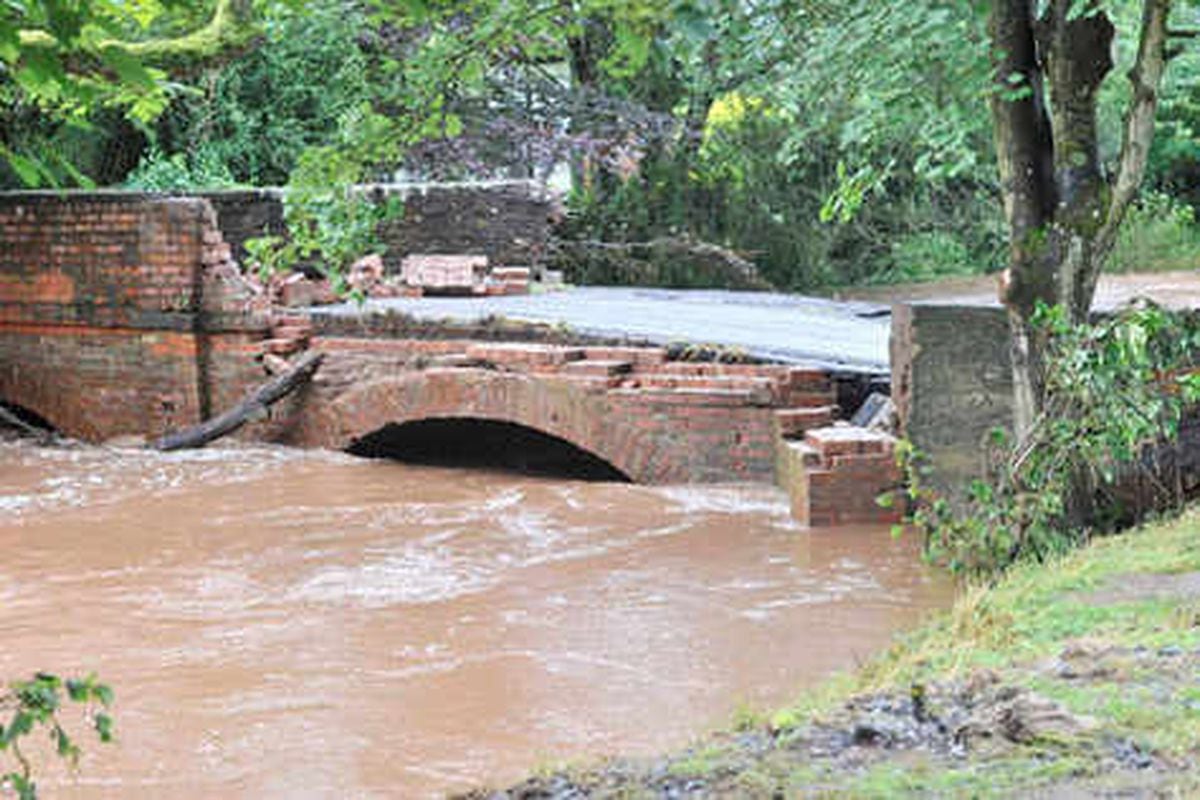 Neen Sollars villagers demand action over floods 