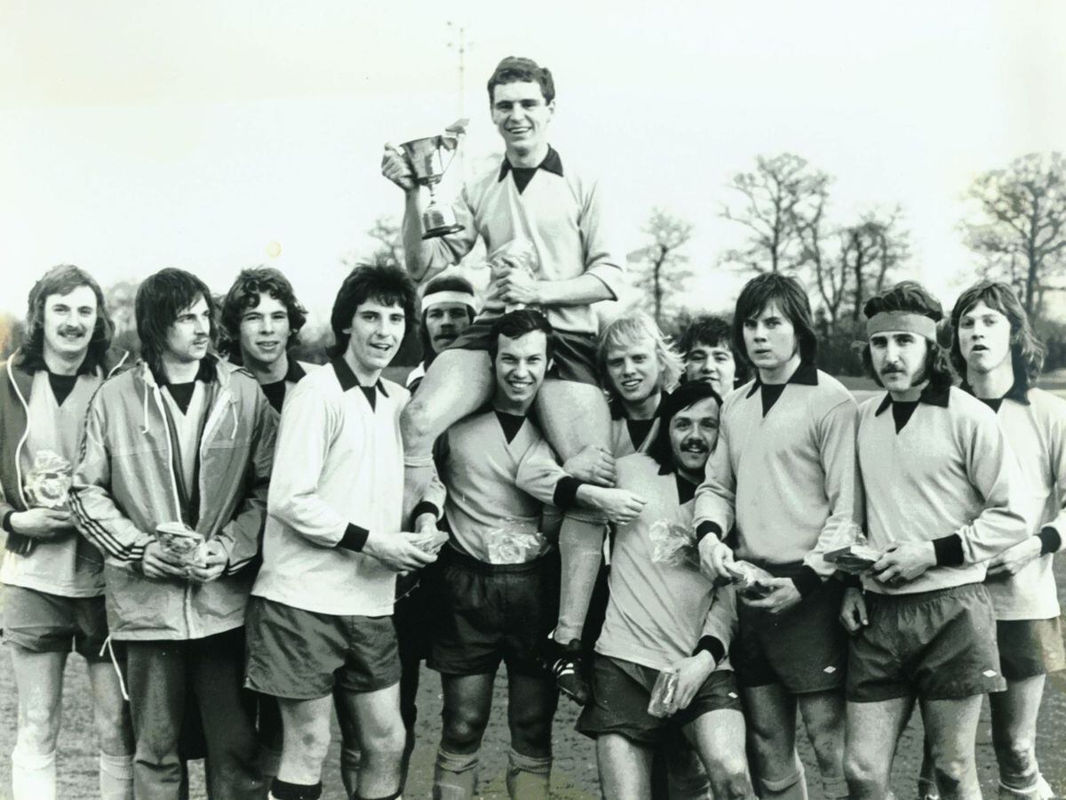 Oxbarn in 1975...the team went on to better things. John is pictured far left.