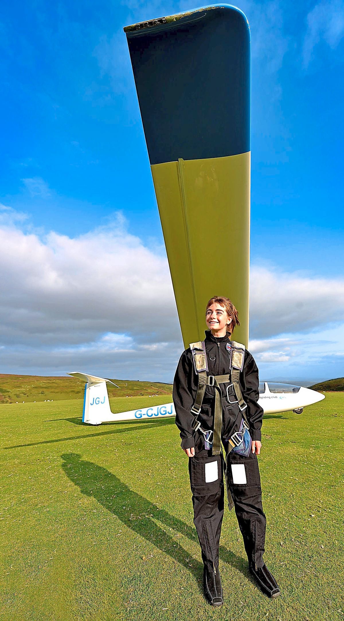 Teenage glider pilot Holly Harris 