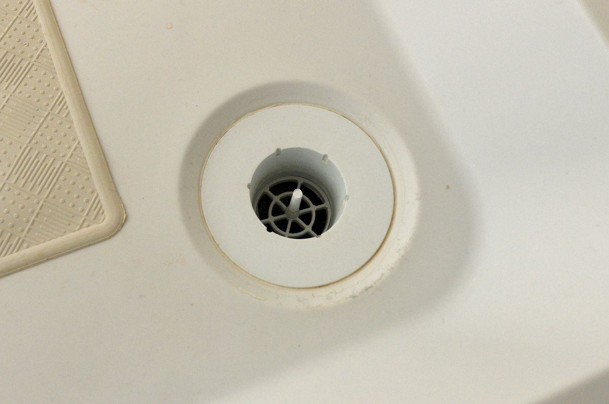 Drainage caps missing in the shower