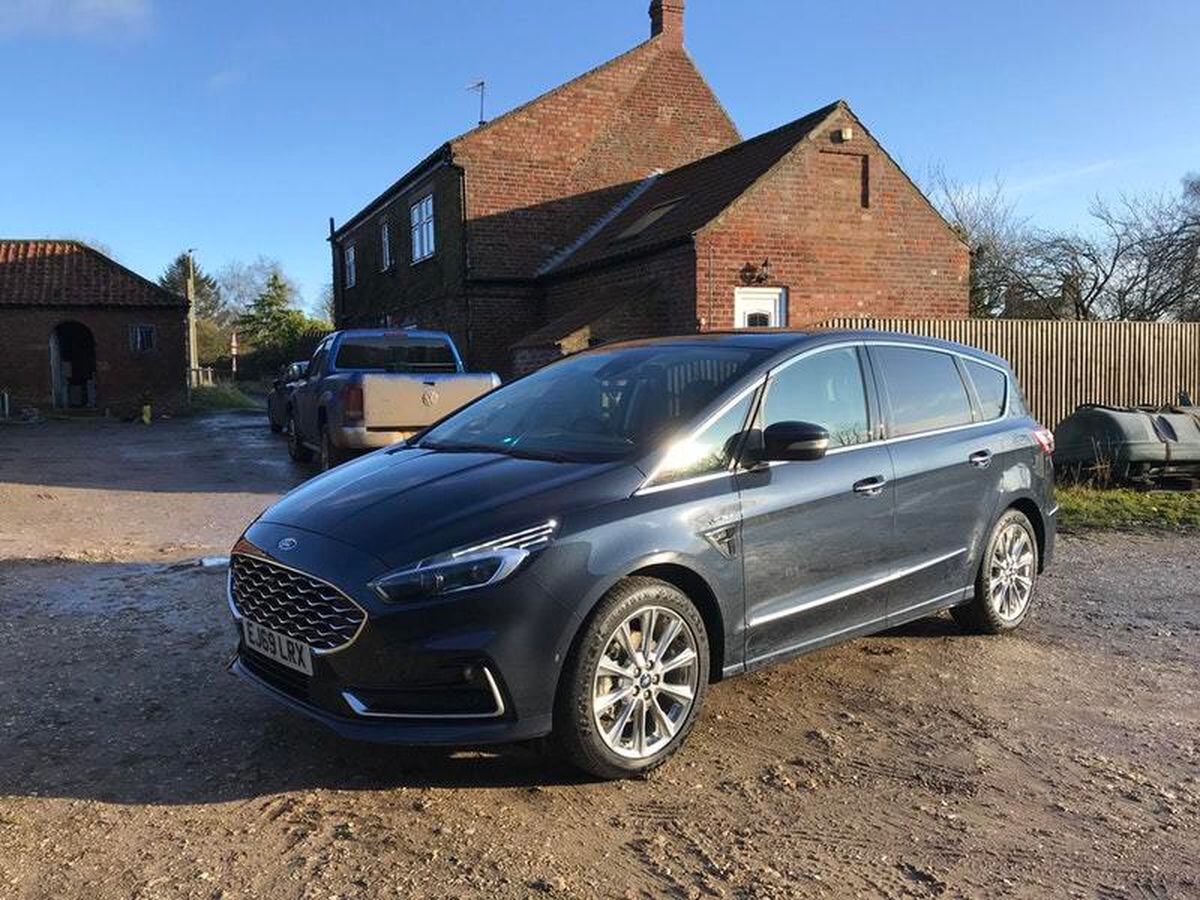 Long-term report: Our new Ford S-Max Vignale is thrown into action