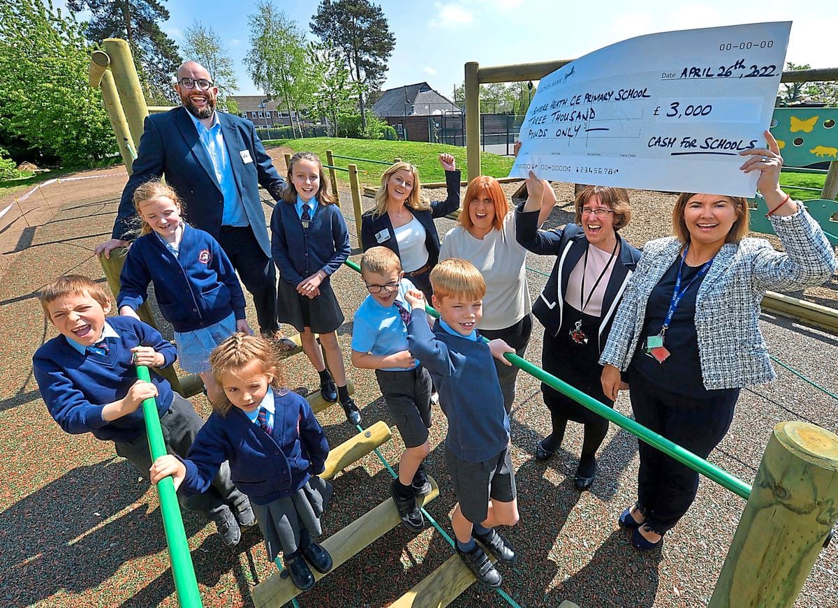 £3,000 – Staff and pupils celebrate at Bomere Heath CE Primary School