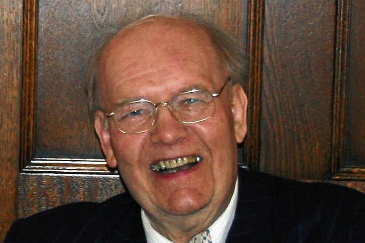 Shropshire Blue cheese creator Dennis Biggins dies aged 89