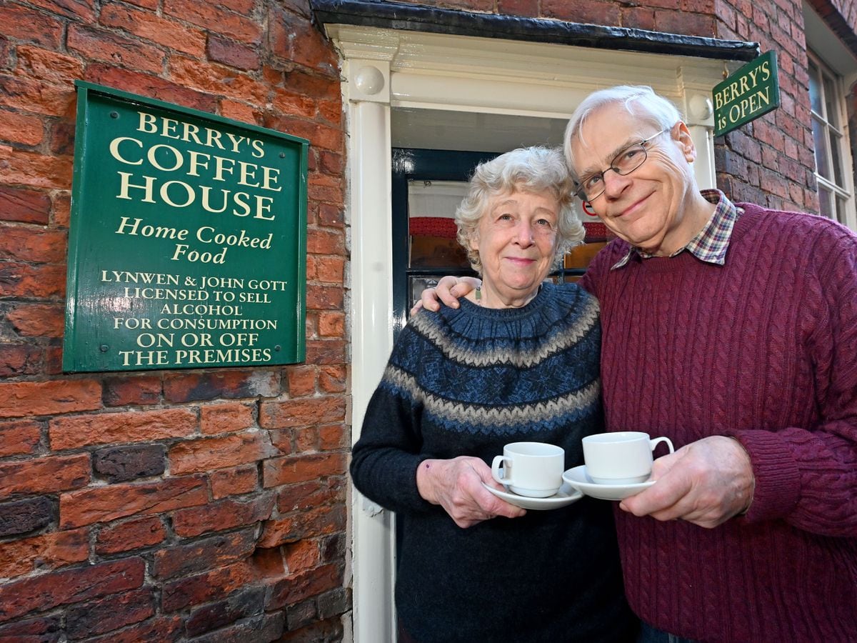 John and Lynwen Gott, who are retiring after running Berry's Coffee House in Church Stretton for 23 years