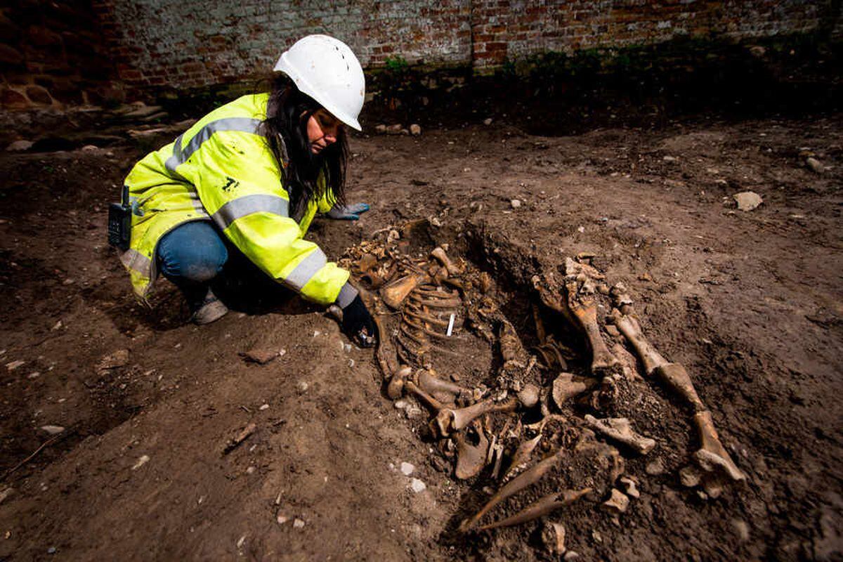 Archaeological hunt for secrets of Shrewsbury church reaches end - video and pictures