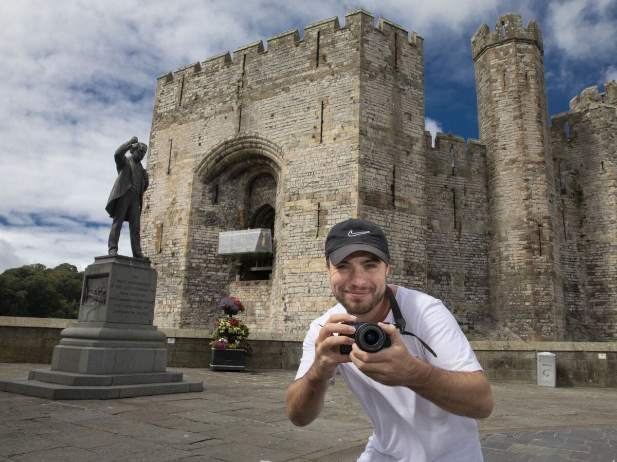 Travel blogger Kieren Windsor at Caernarfon Castle
