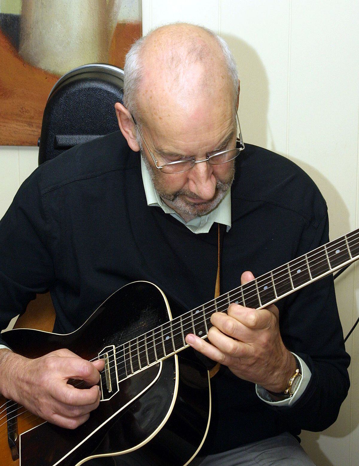 Roy performing at the Bridgnorth Jazz Festival in 2005