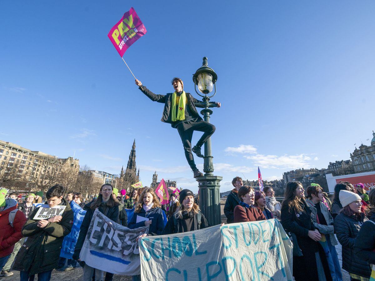 Teachers on strike in Edinburgh