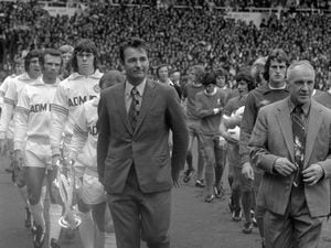 Brian Clough leads Leeds United out for the first time in 1974