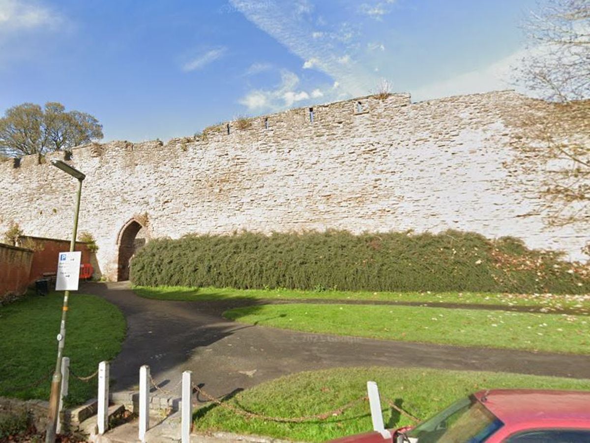 Some of Ludlow's surviving inner walls. Photo: Google