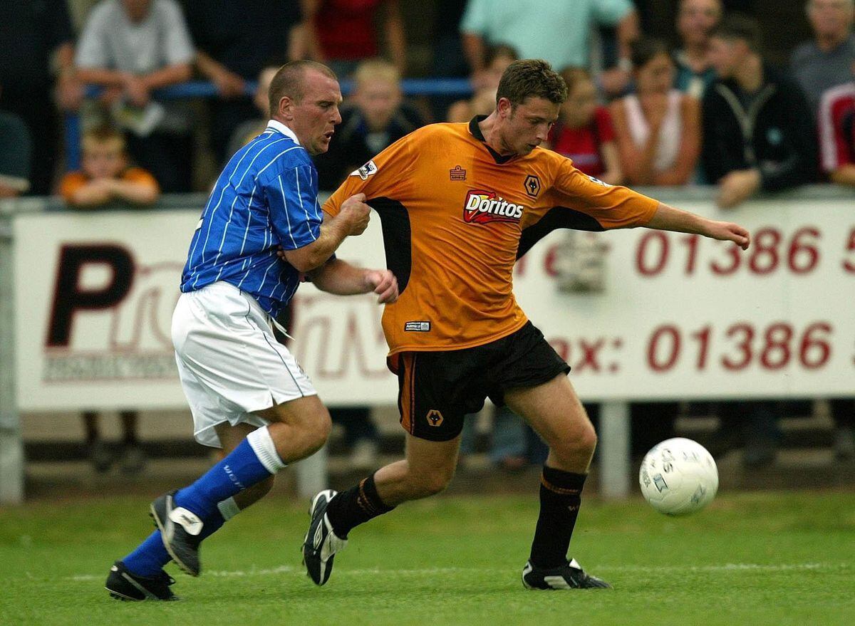 Wolves' Jimmi Lee Jones gets away from Allan Davies of Worcester City during the pre-season friendly match at St George's Lane, Worcester, Monday August 4, 2003. PA Photo: David Davies.  THIS PICTURE CAN ONLY BE USED WITHIN THE CONTEXT OF AN EDITORIAL FEATURE. NO WEBSITE/INTERNET USE UNLESS SITE IS REGISTERED WITH FOOTBALL ASSOCIATION PREMIER LEAGUE.