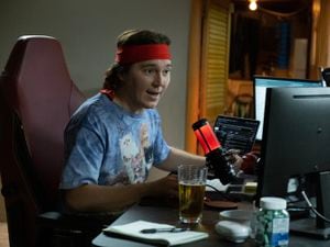 “I like the stock”: Paul Dano stars as self-professed nerd Keith Gill in director Craig Gillespie’s new comedy drama, Dumb Money