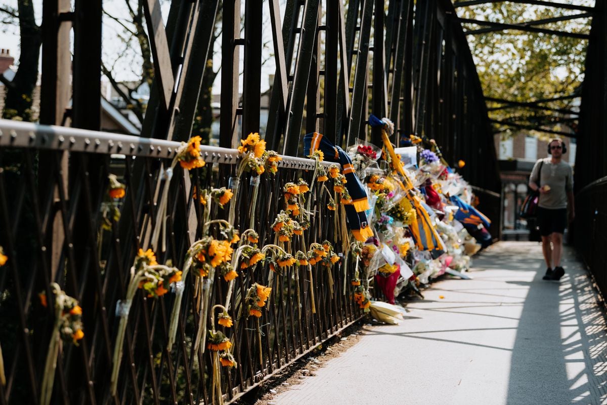 Sunflowers were left on Greyfriars Bridge in memory of Nathan Fleetwood after his body was found