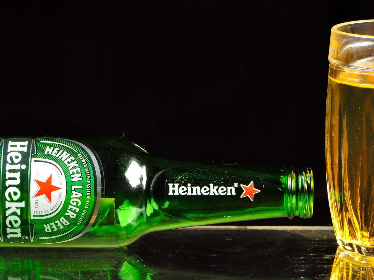 Heineken sells more beer amid strong supermarket demand 