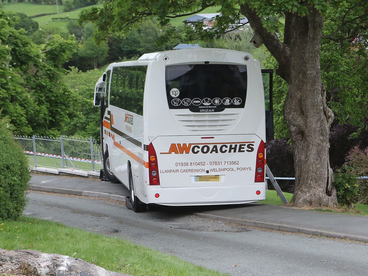 5 children taken to the hospital after hit by bus outside Llanfair Caereinion School