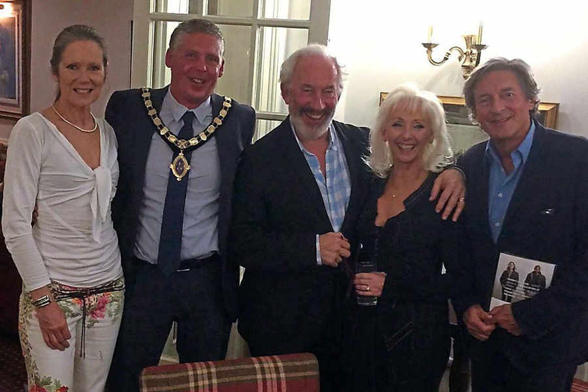 Nigel Havers, Simon Callow, Lorraine Chase and Debbie McGee with Paul Milner