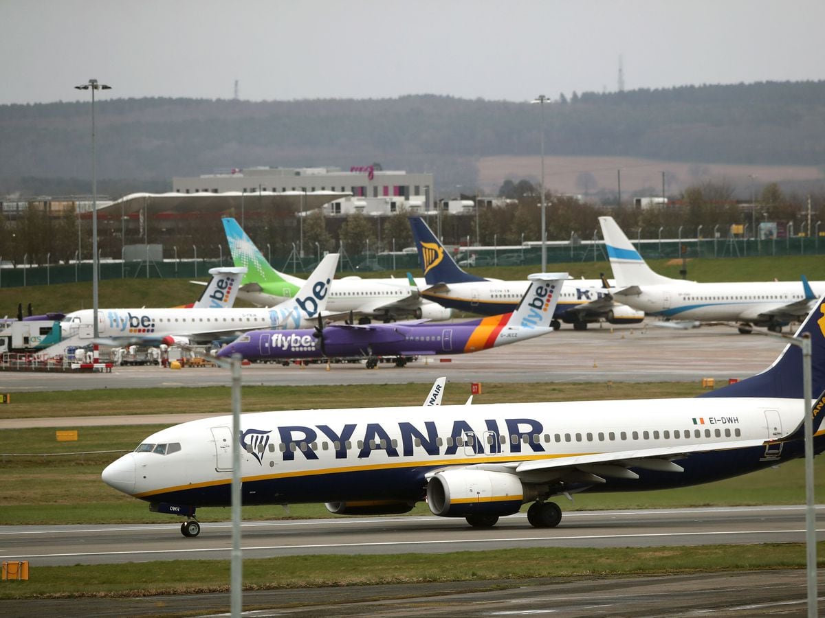 Ryanair planes