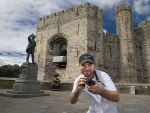 Travel blogger Kieren Windsor at Caernarfon Castle