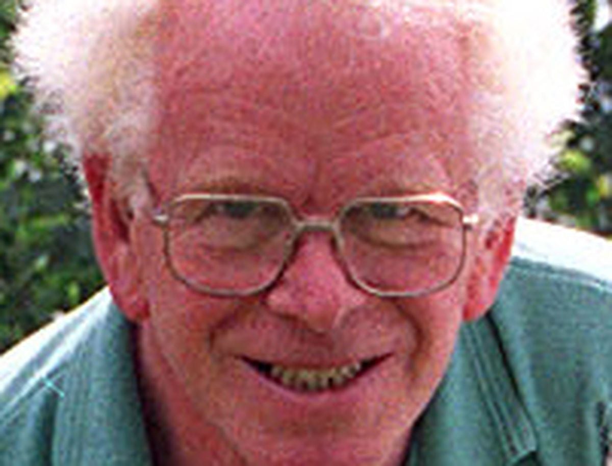 Death of former Telford teacher at 92 