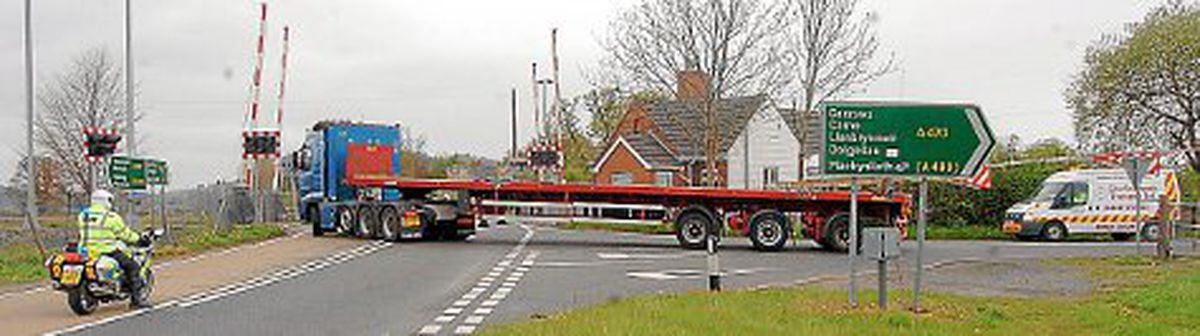 Anger at mystery on times for wind turbine lorry trials