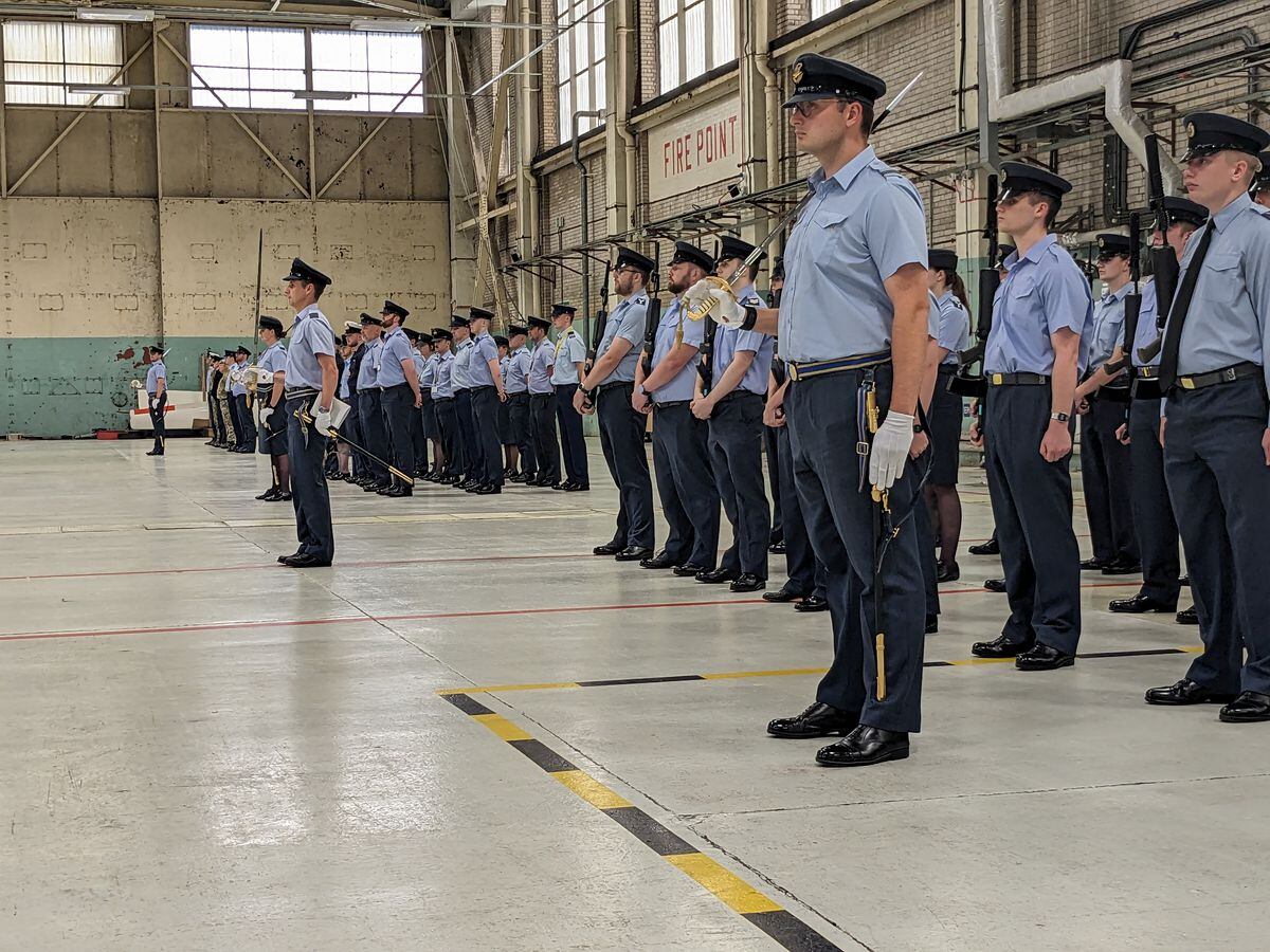 The Parade Commander and RAF Shawbury personnel commence parade rehearsal in the hangar Crown Copyright © 2023