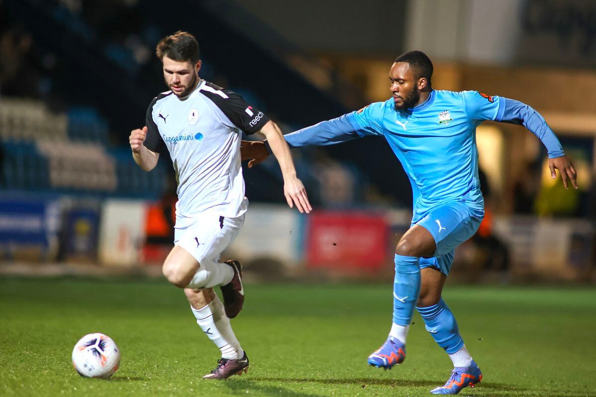 Luke Burke runs down the wing for Telford attack (Ashley Griffiths)