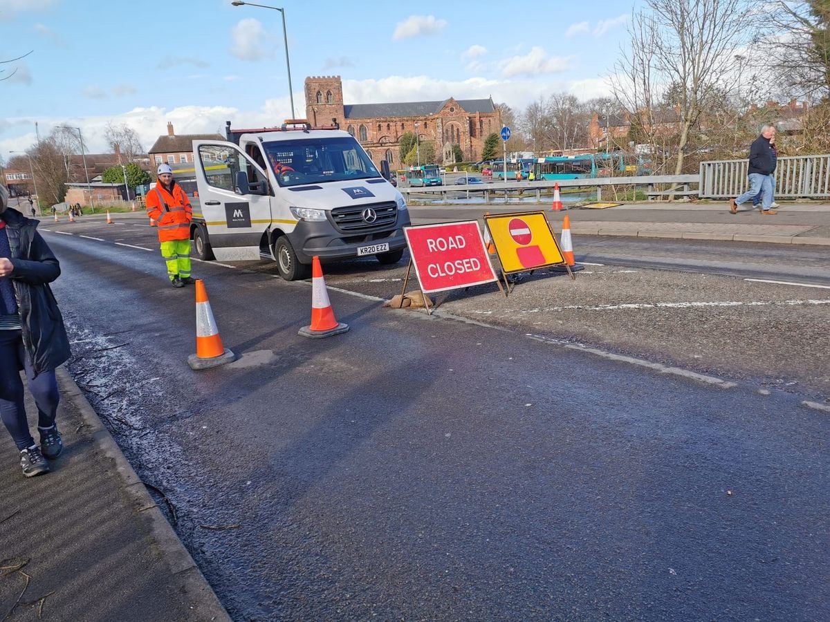 Road closure at English Bridge