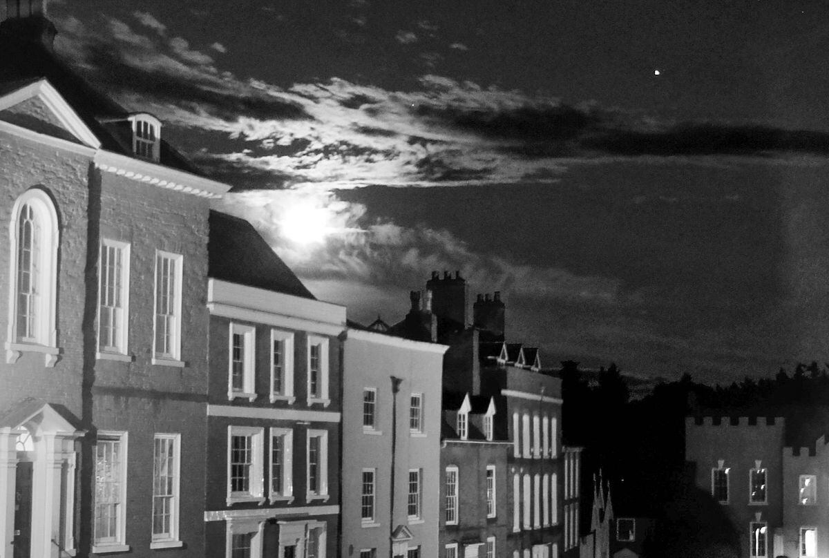 Harry Webb's moon over broad street