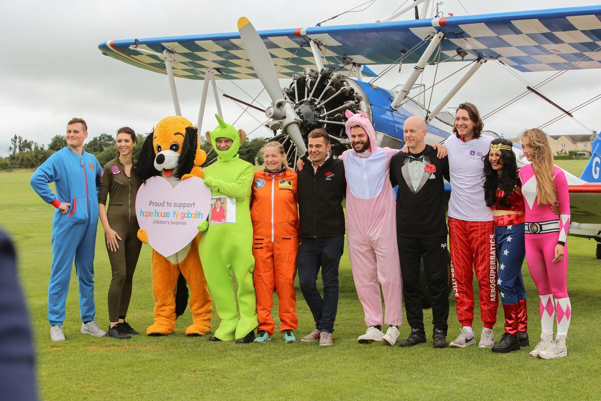 The brave wing walkers who raised £16,000 for Hope House. Photo by Neil Tung.