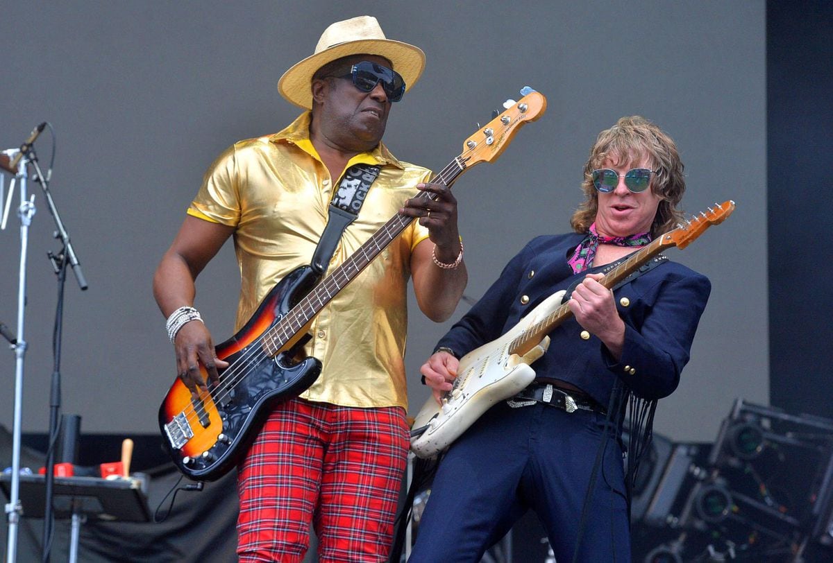 The Brand New Heavies replaced Alison Moyet as support for Tears For Fears at the last minute