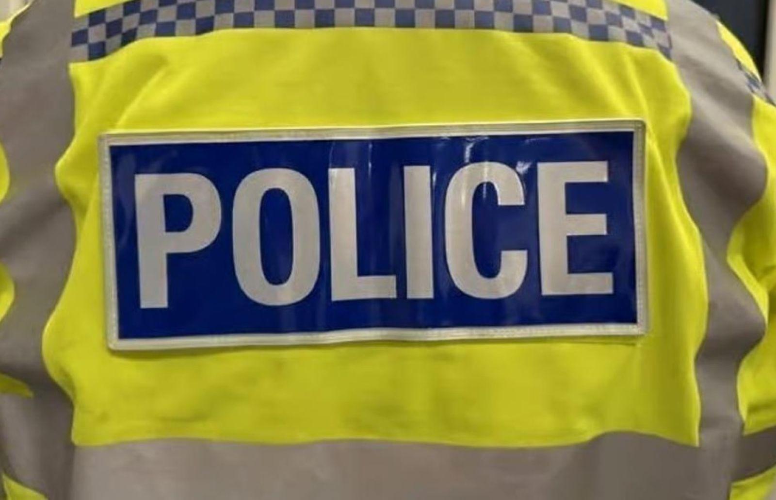 BMW-Fahrer (20) in Shrewsbury wegen Nichtbeachtung der Anhaltezeichen der ...